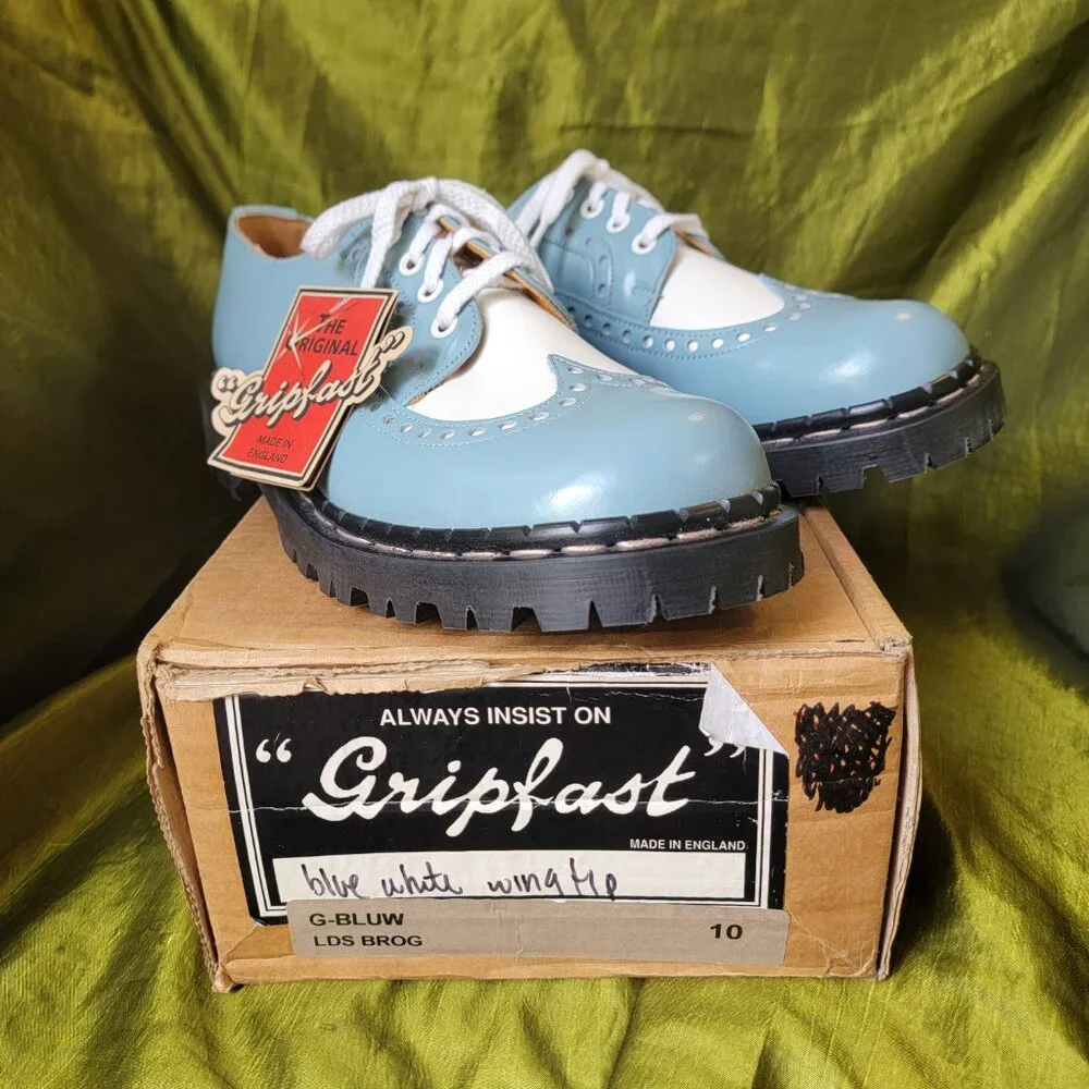 VINTAGE Gripfast Blue White Wingtip Brogue Oxfords MIE US W12 M11 NIB DEADSTOCK